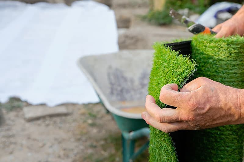 Giardino erba sintetica: vantaggi