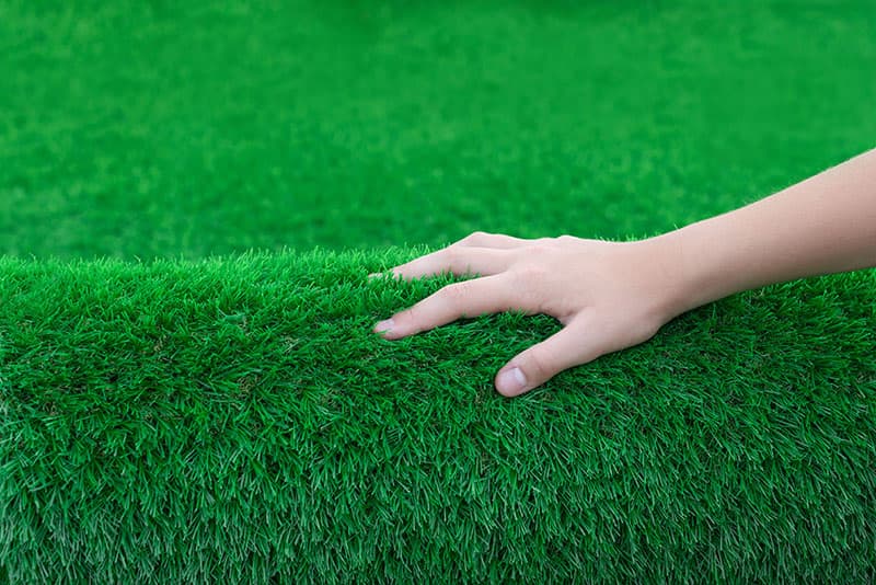 Giardino in erba sintetica, lo spazio verde dei tuoi sogni