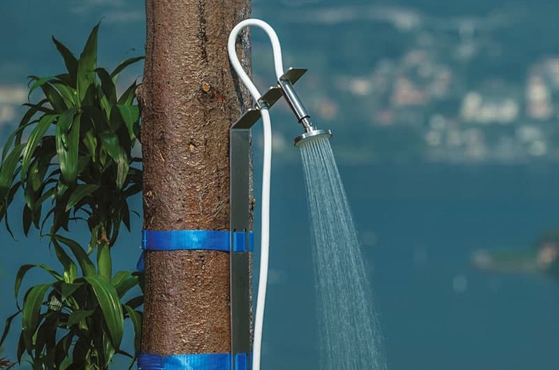 Rubinetteria da giardino: doccia e albero
